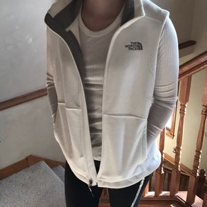 white fleece north face vest!